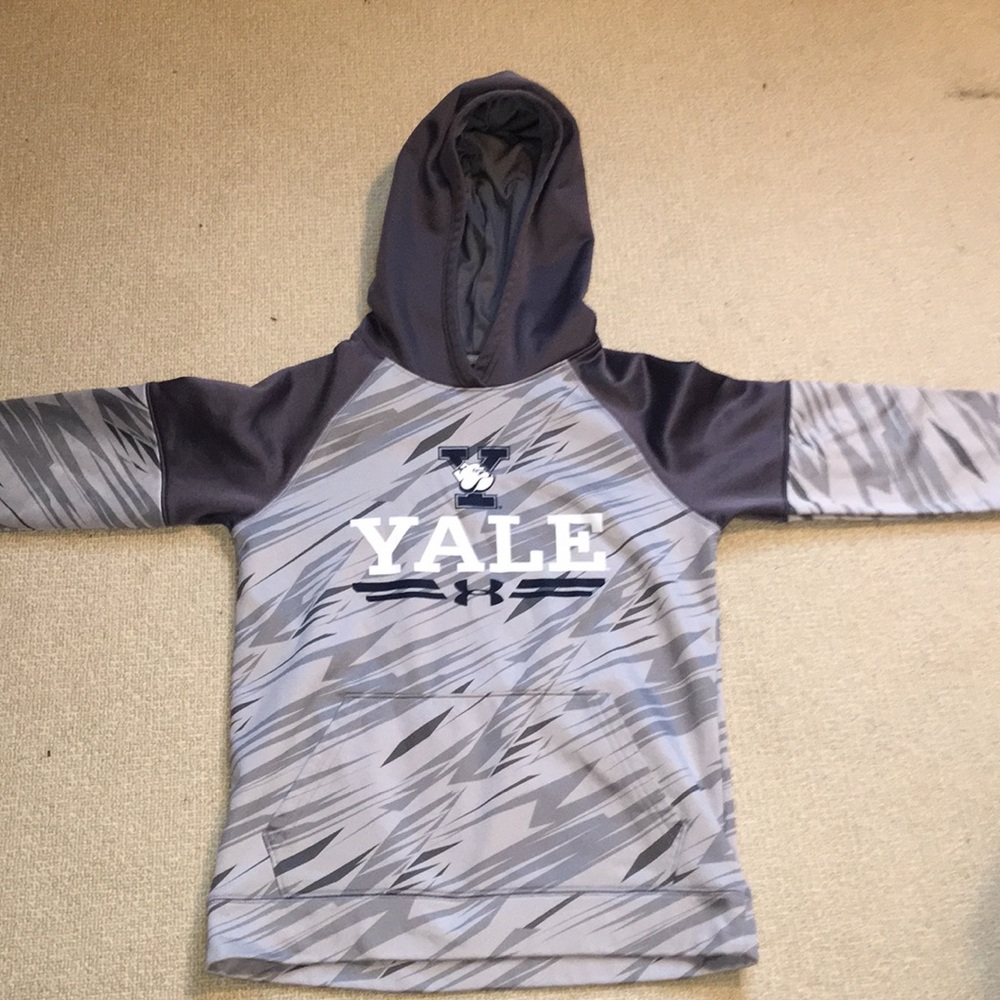 Yale under armor sweatshirt